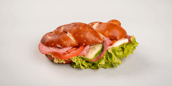 Laugezopf mit Salami – Bild 2