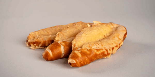 Laugenstange mit Emmentaler überbacken – Bild 2
